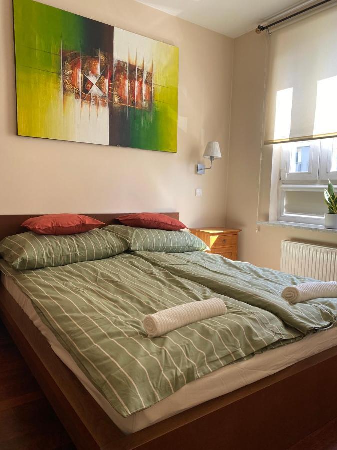 Orientalny Apartamento Varsóvia Exterior foto